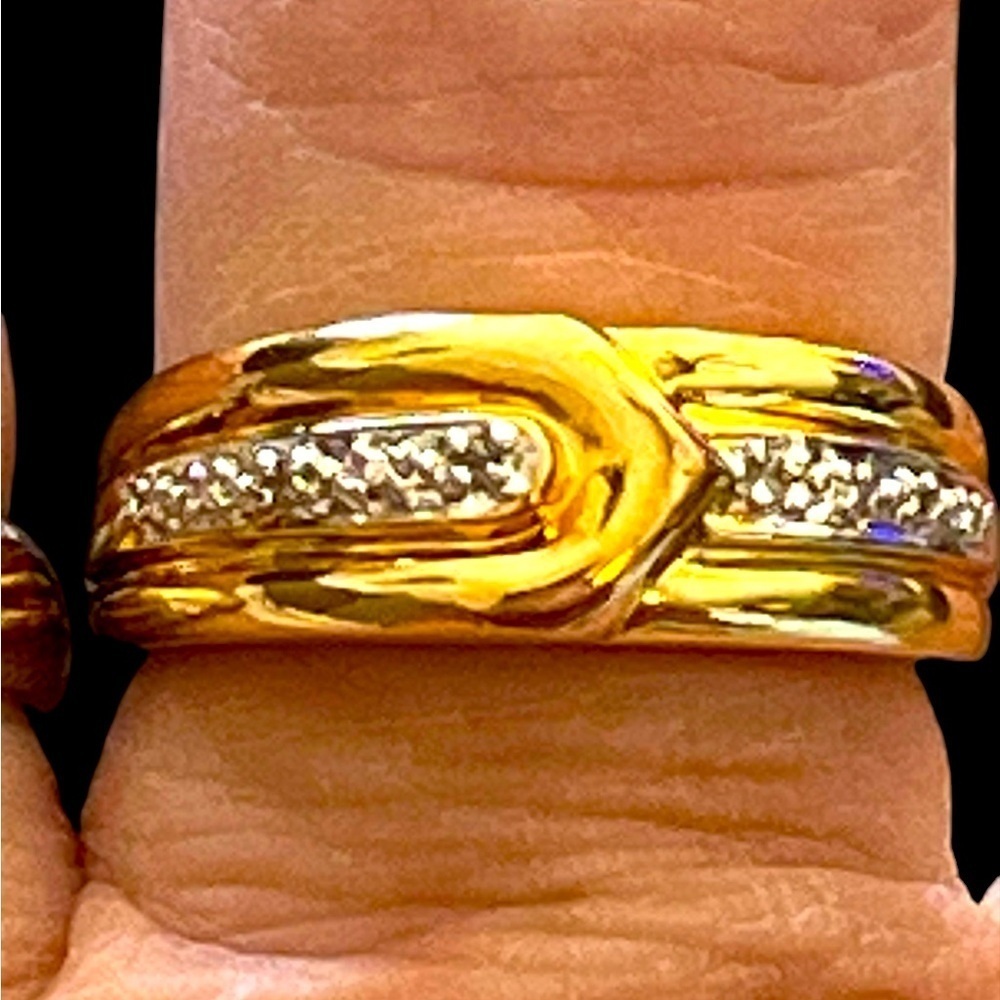 Gold Tone and Silver Tone Costume Ring
